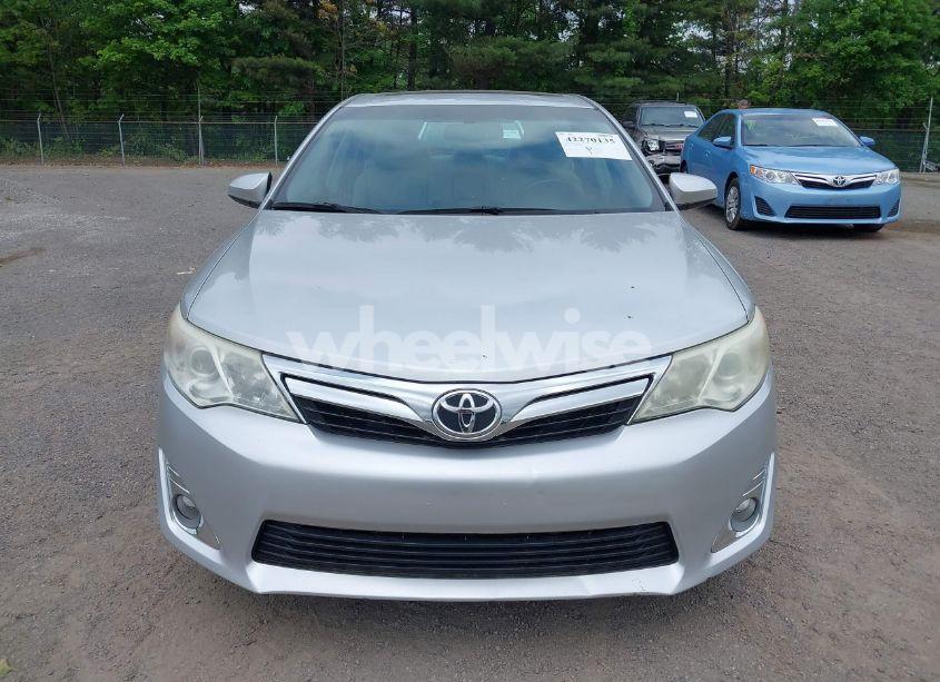 Photo 13 of 2014 Toyota Camry XLE (VIN 4T4BF1FK8ER408849)