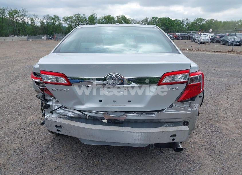 Photo 17 of 2014 Toyota Camry XLE (VIN 4T4BF1FK8ER408849)