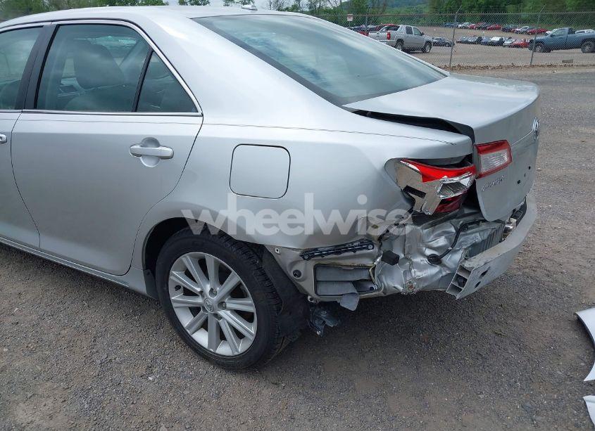 Photo 18 of 2014 Toyota Camry XLE (VIN 4T4BF1FK8ER408849)