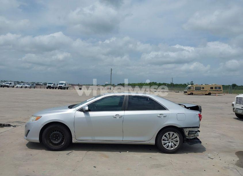 Photo 14 of 2014 Toyota Camry LE (VIN 4T4BF1FK8ER424078)