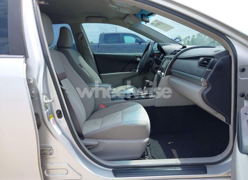 Photo 5 of 2014 Toyota Camry LE (VIN 4T4BF1FK8ER424078)