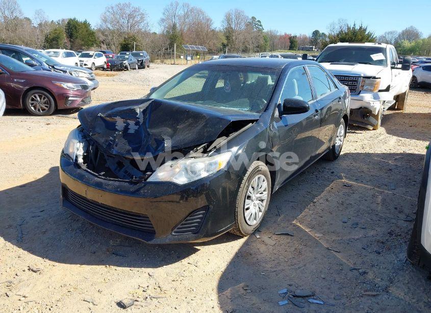 Photo 2 of 2014 Toyota Camry LE (VIN 4T4BF1FK8ER444573)