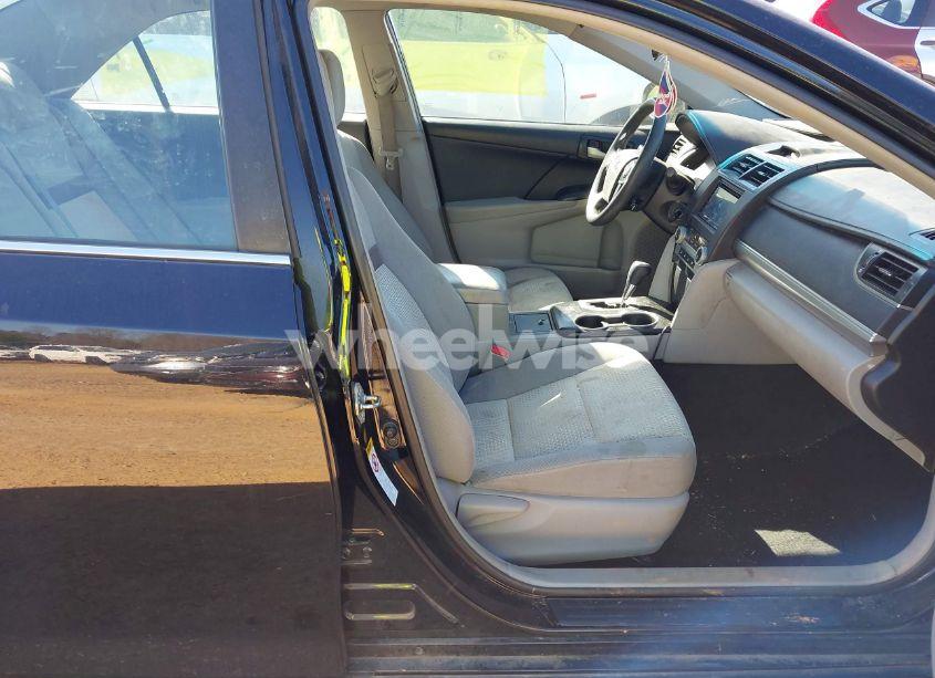 Photo 5 of 2014 Toyota Camry LE (VIN 4T4BF1FK8ER444573)