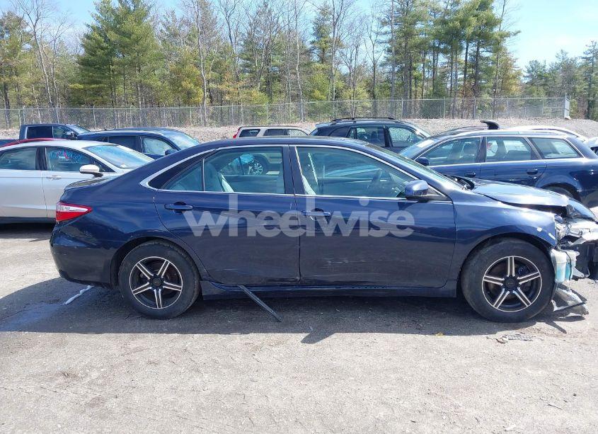 Photo 13 of 2015 Toyota Camry LE (VIN 4T4BF1FK8FR452383)