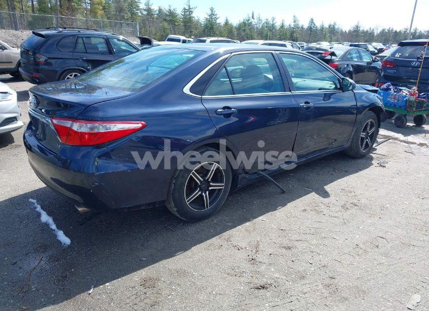 Photo 4 of 2015 Toyota Camry LE (VIN 4T4BF1FK8FR452383)