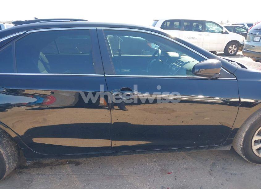 Photo 12 of 2015 Toyota Camry LE (VIN 4T4BF1FK8FR458524)