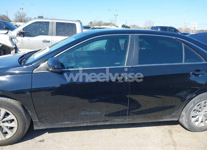 Photo 13 of 2015 Toyota Camry LE (VIN 4T4BF1FK8FR458524)