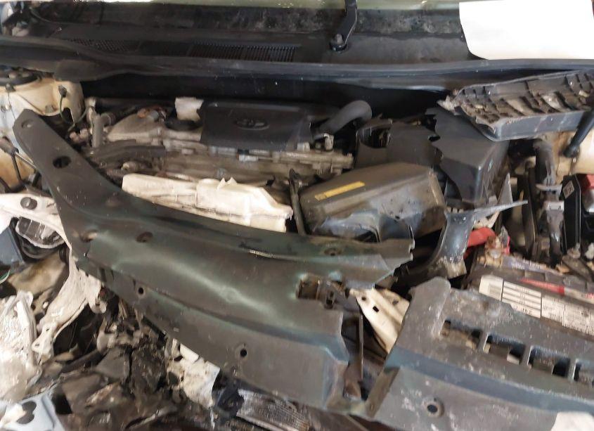 Photo 10 of 2015 Toyota Camry LE (VIN 4T4BF1FK8FR488641)