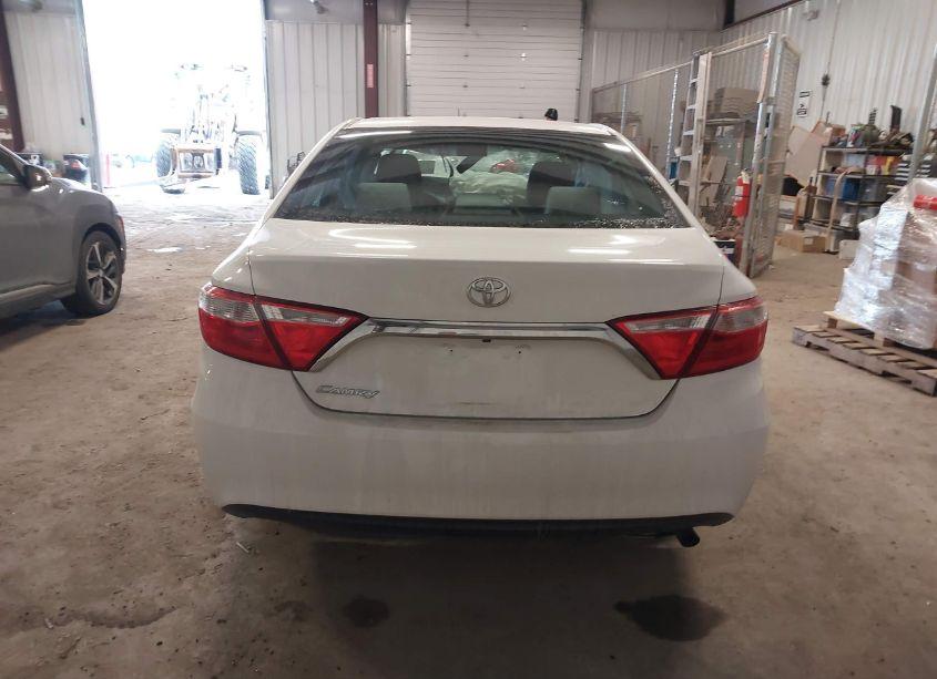 Photo 16 of 2015 Toyota Camry LE (VIN 4T4BF1FK8FR488641)