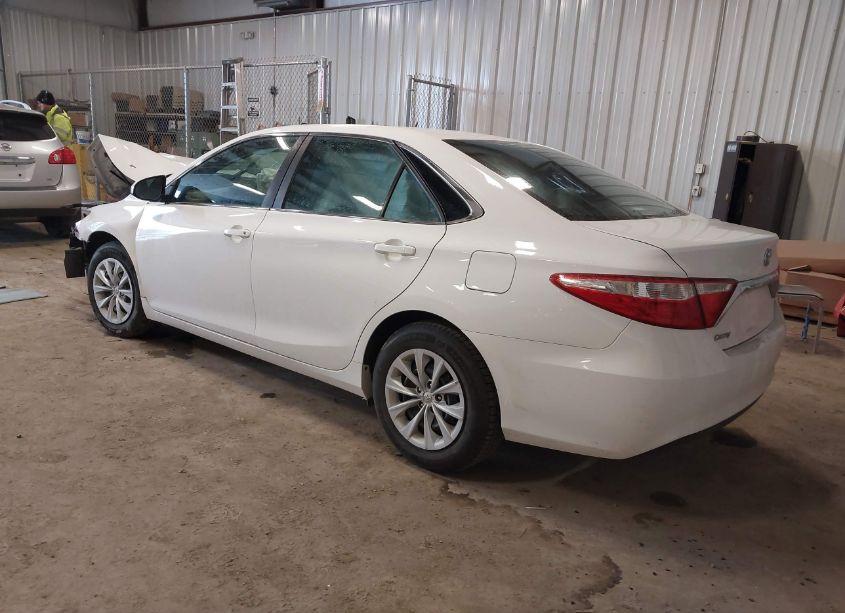 Photo 3 of 2015 Toyota Camry LE (VIN 4T4BF1FK8FR488641)