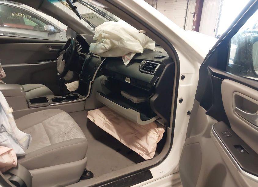 Photo 5 of 2015 Toyota Camry LE (VIN 4T4BF1FK8FR488641)