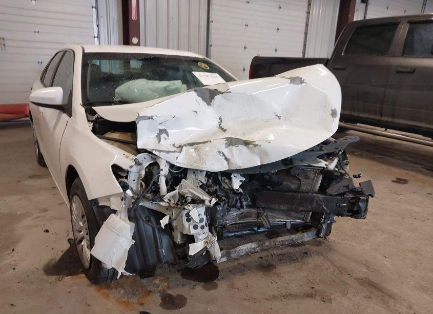 Photo 6 of 2015 Toyota Camry LE (VIN 4T4BF1FK8FR488641)