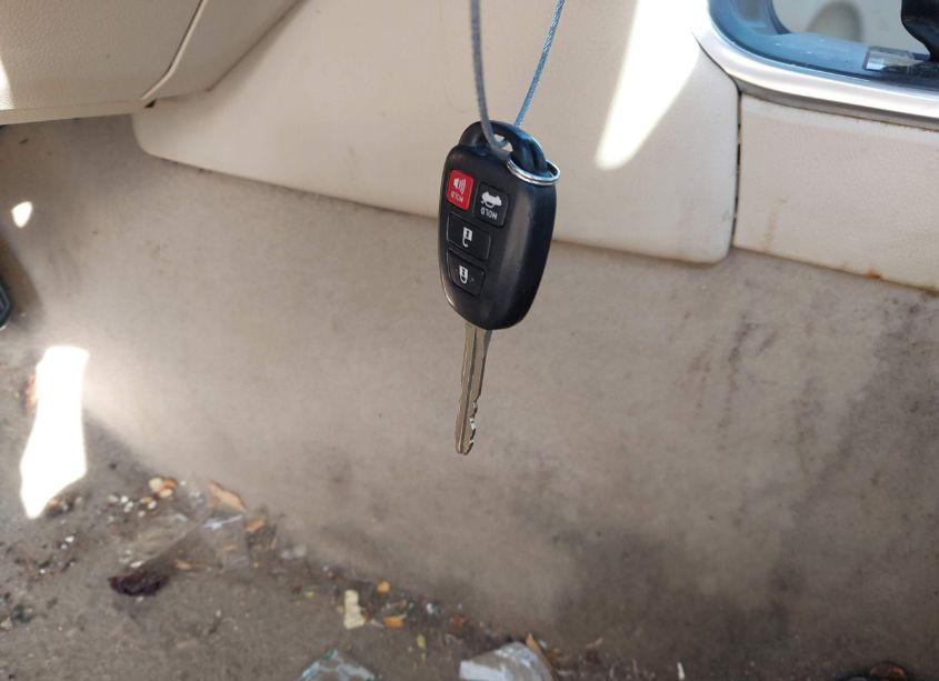 Photo 11 of 2015 Toyota Camry LE (VIN 4T4BF1FK8FR496027)