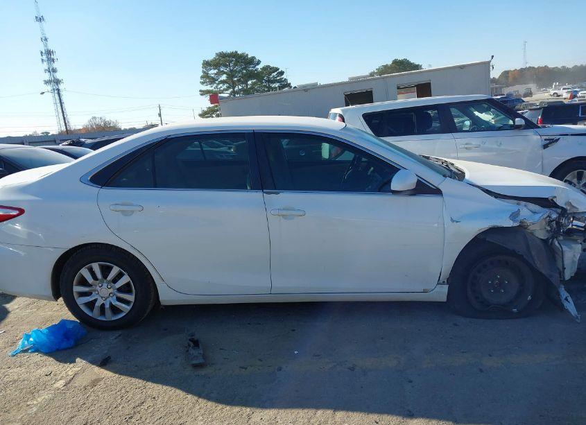 Photo 13 of 2015 Toyota Camry LE (VIN 4T4BF1FK8FR496027)