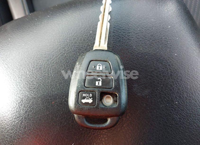 Photo 11 of 2015 Toyota Camry LE (VIN 4T4BF1FK8FR503512)