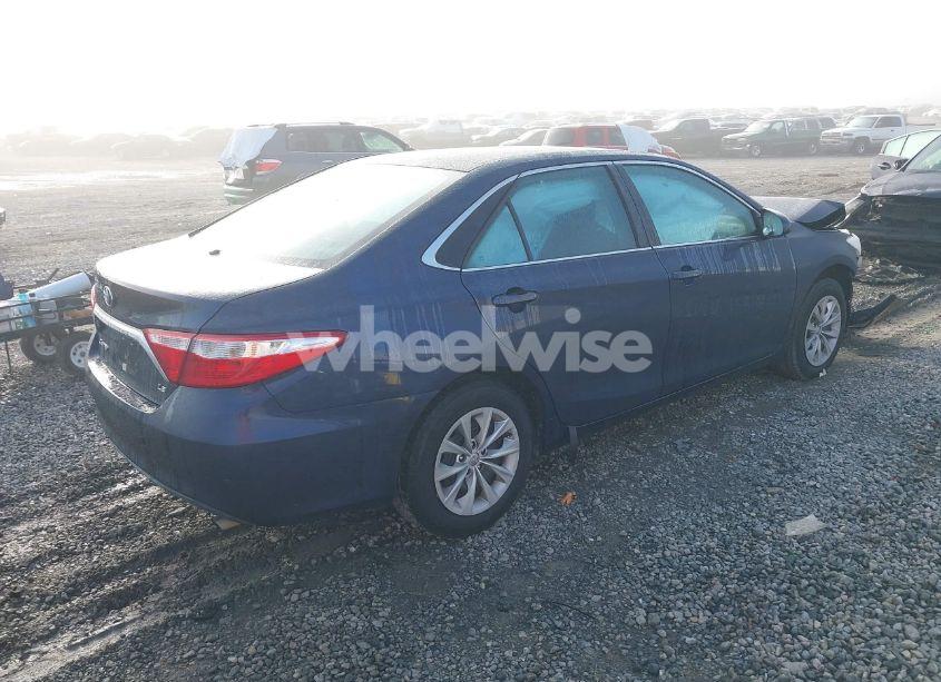 Photo 4 of 2015 Toyota Camry LE (VIN 4T4BF1FK8FR503512)