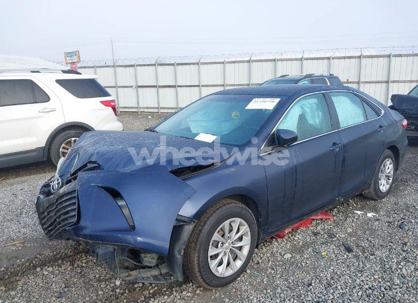 Photo 6 of 2015 Toyota Camry LE (VIN 4T4BF1FK8FR503512)