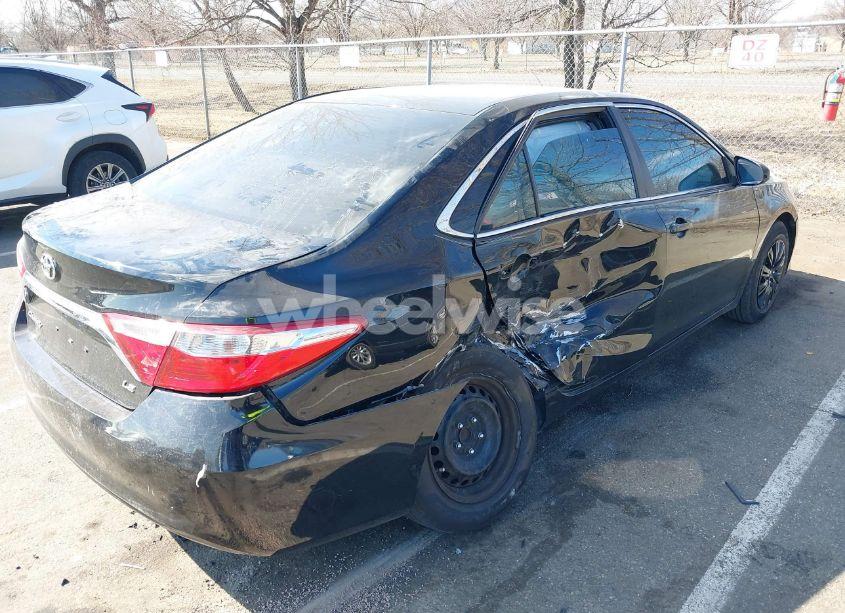 Photo 6 of 2015 Toyota Camry LE (VIN 4T4BF1FK8FR515255)