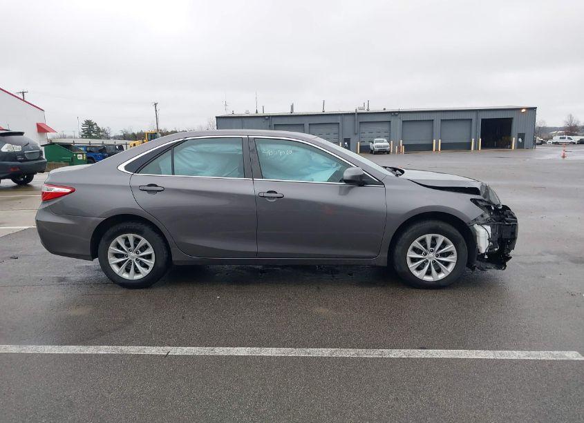 Photo 13 of 2016 Toyota Camry LE (VIN 4T4BF1FK8GR520988)