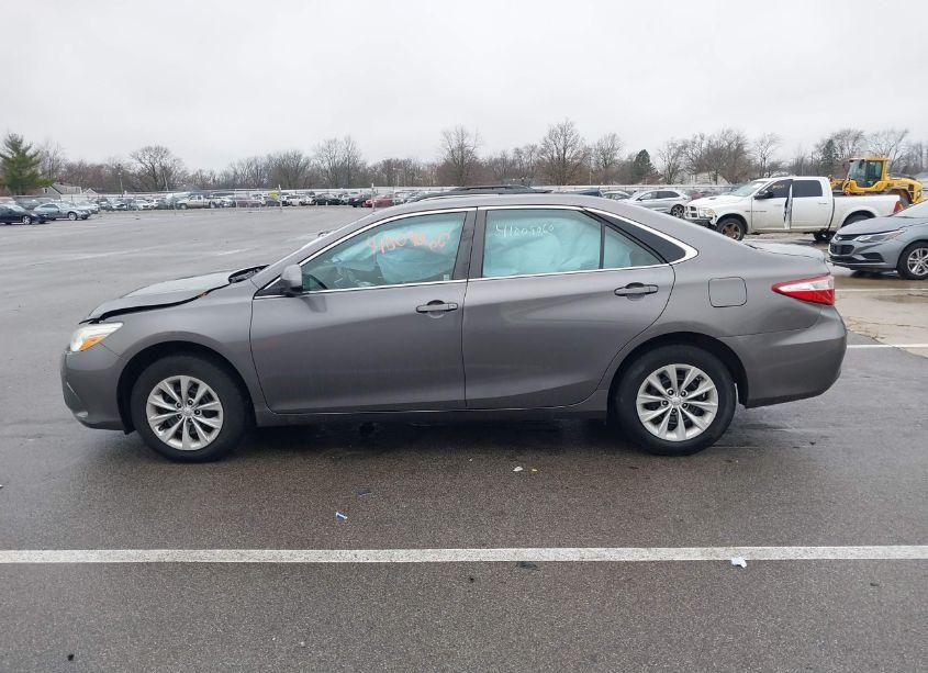 Photo 14 of 2016 Toyota Camry LE (VIN 4T4BF1FK8GR520988)