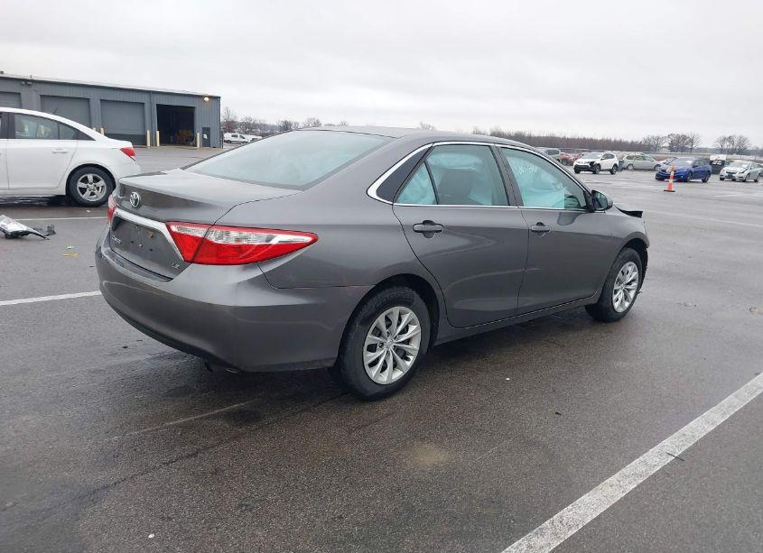 Photo 4 of 2016 Toyota Camry LE (VIN 4T4BF1FK8GR520988)