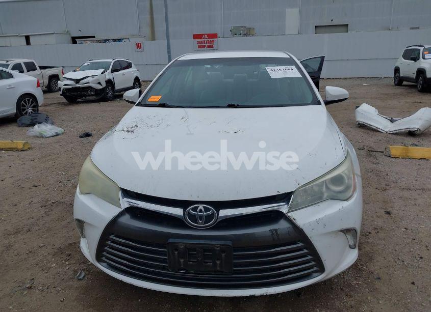 Photo 13 of 2016 Toyota Camry LE (VIN 4T4BF1FK8GR536124)