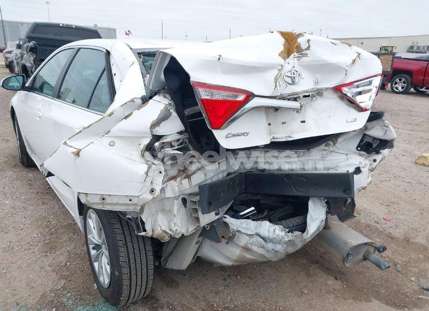 Photo 6 of 2016 Toyota Camry LE (VIN 4T4BF1FK8GR536124)