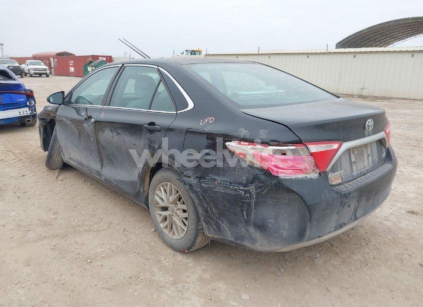 Photo 3 of 2016 Toyota Camry LE (VIN 4T4BF1FK8GR536768)