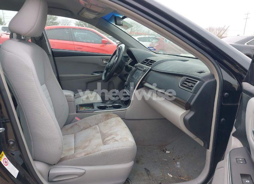 Photo 5 of 2016 Toyota Camry LE (VIN 4T4BF1FK8GR536768)