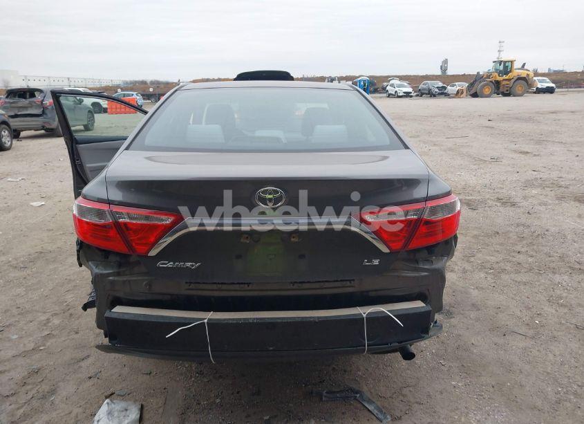 Photo 15 of 2016 Toyota Camry LE (VIN 4T4BF1FK8GR540576)