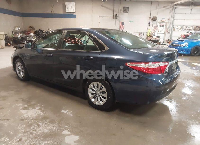 Photo 3 of 2016 Toyota Camry LE (VIN 4T4BF1FK8GR542246)