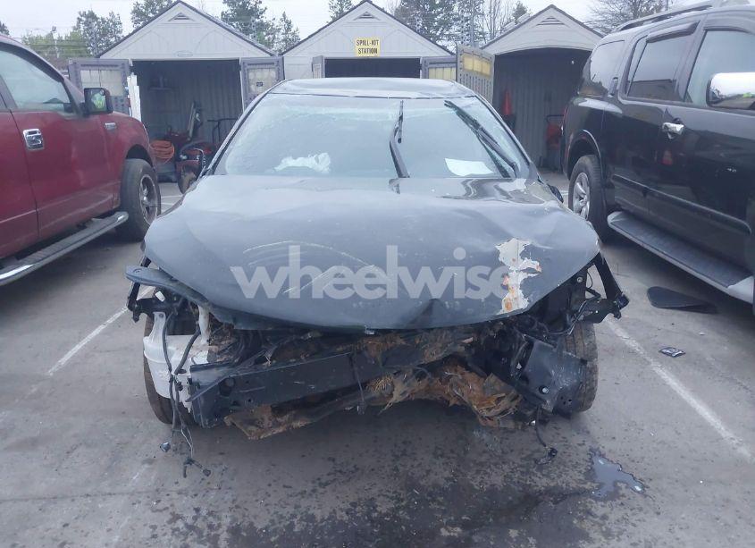 Photo 12 of 2016 Toyota Camry XLE (VIN 4T4BF1FK8GR545468)