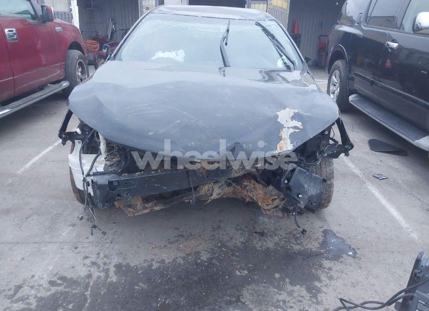 Photo 6 of 2016 Toyota Camry XLE (VIN 4T4BF1FK8GR545468)