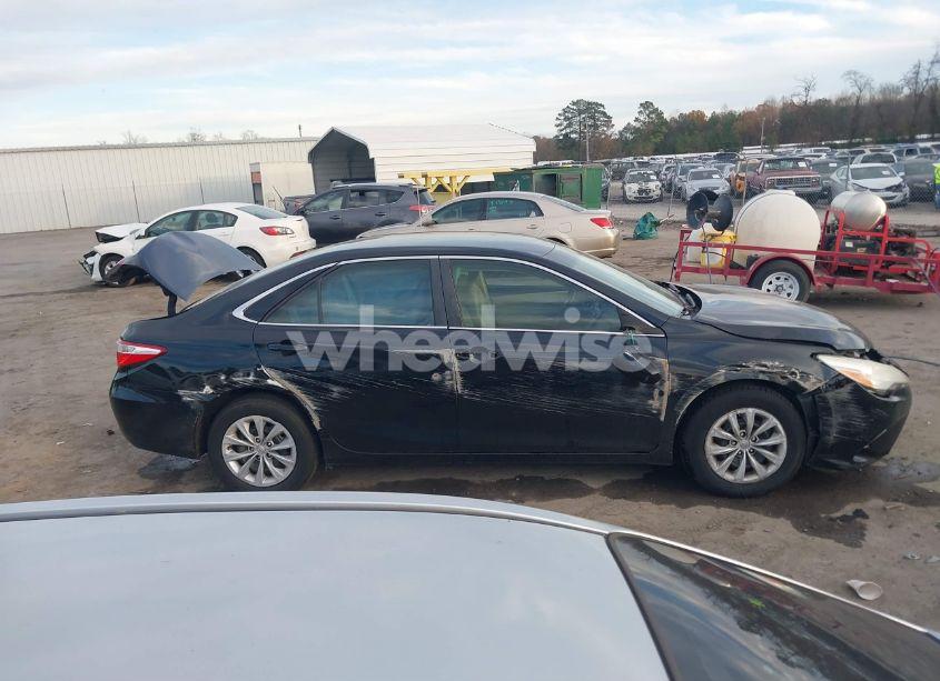 Photo 13 of 2016 Toyota Camry LE (VIN 4T4BF1FK8GR547771)