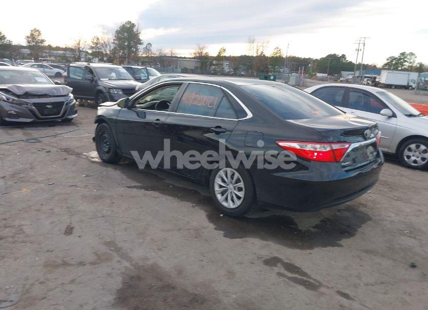 Photo 3 of 2016 Toyota Camry LE (VIN 4T4BF1FK8GR547771)