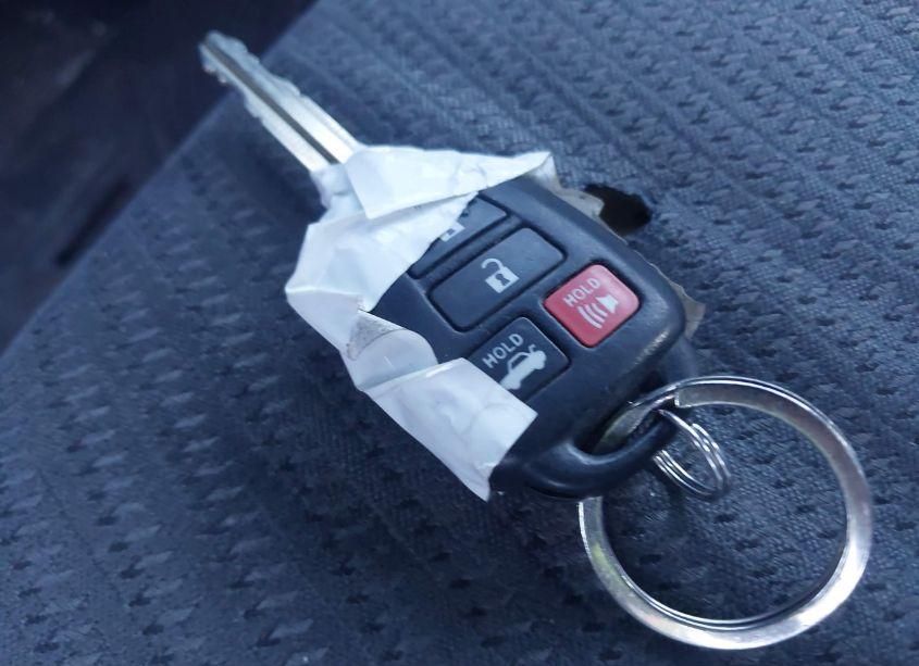 Photo 11 of 2016 Toyota Camry LE (VIN 4T4BF1FK8GR550704)