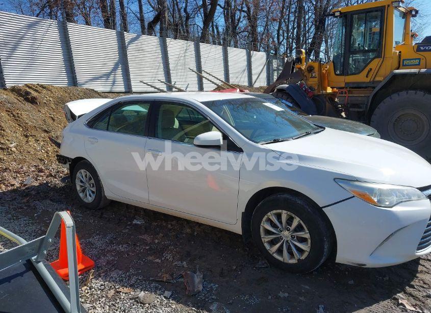 Photo 14 of 2016 Toyota Camry LE (VIN 4T4BF1FK8GR560472)