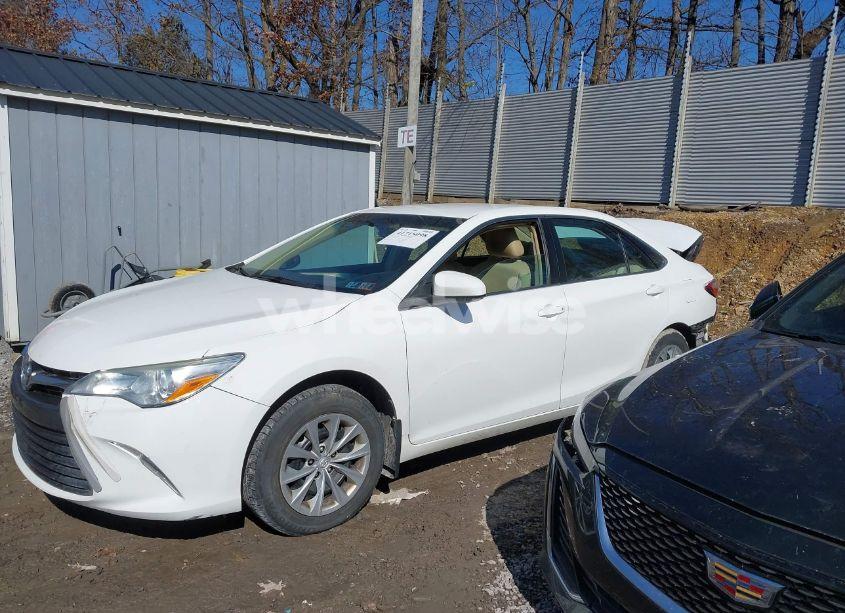 Photo 15 of 2016 Toyota Camry LE (VIN 4T4BF1FK8GR560472)
