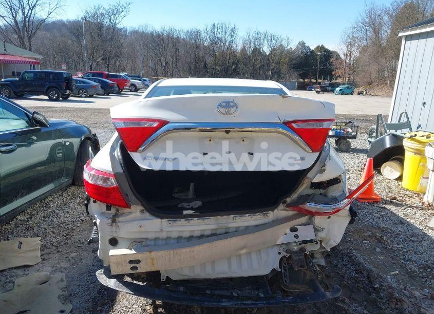 Photo 17 of 2016 Toyota Camry LE (VIN 4T4BF1FK8GR560472)