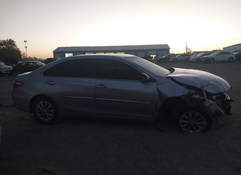 Photo 14 of 2016 Toyota Camry LE (VIN 4T4BF1FK8GR572153)