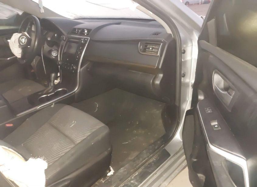 Photo 5 of 2016 Toyota Camry LE (VIN 4T4BF1FK8GR572153)