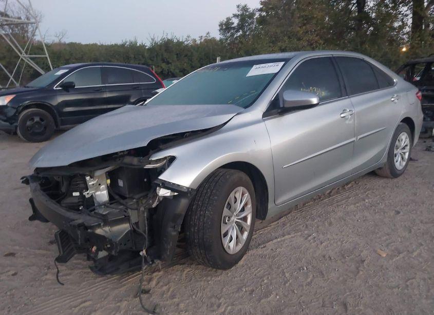 Photo 6 of 2016 Toyota Camry LE (VIN 4T4BF1FK8GR572153)