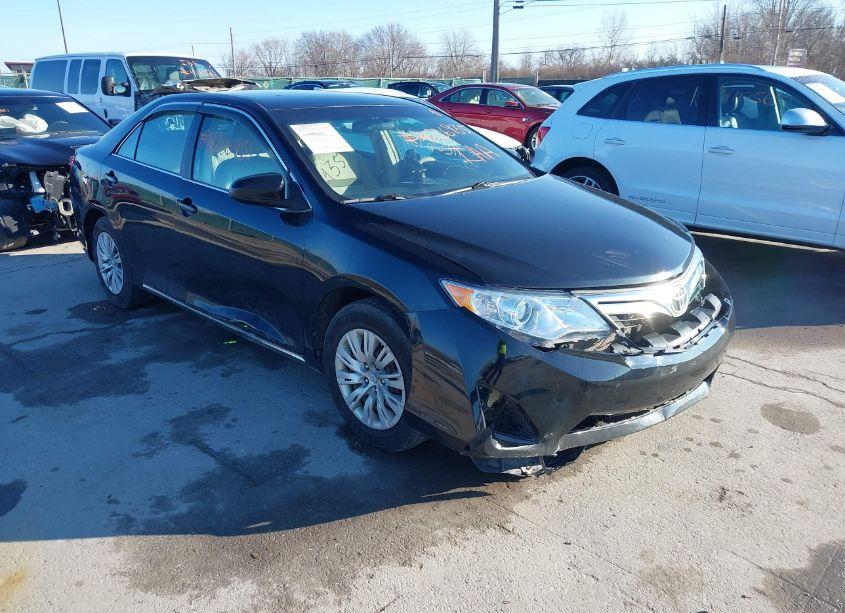 2012 Toyota Camry LE (VIN 4T4BF1FK9CR191034) main photo