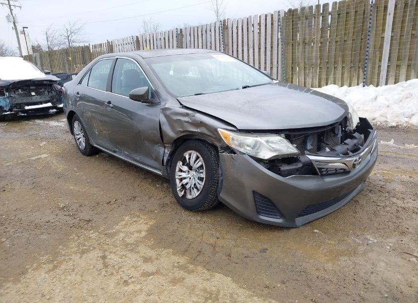 2012 Toyota Camry LE (VIN 4T4BF1FK9CR192880) main photo