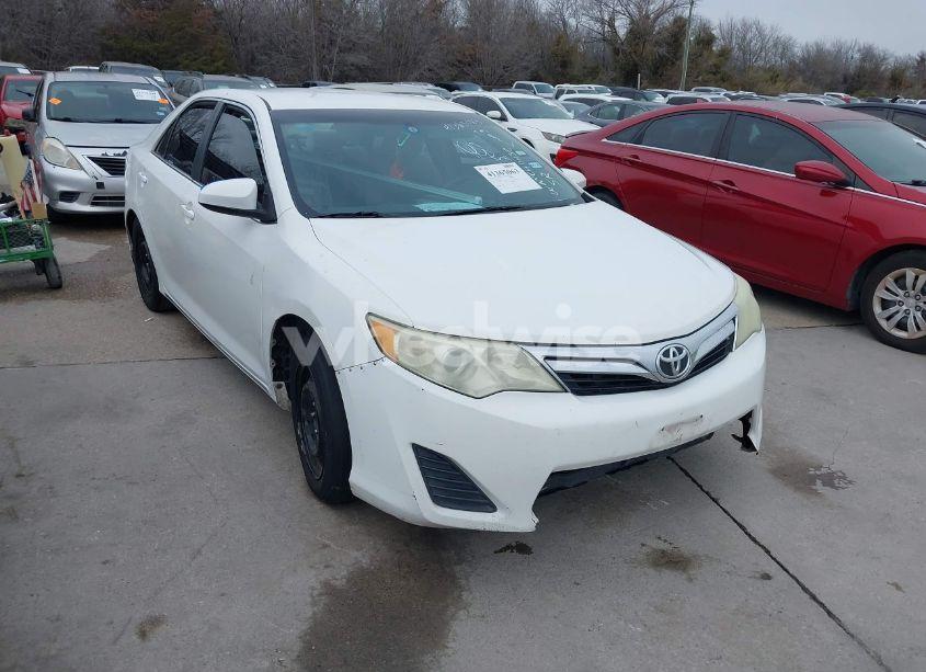 2012 Toyota Camry LE (VIN 4T4BF1FK9CR195374) main photo