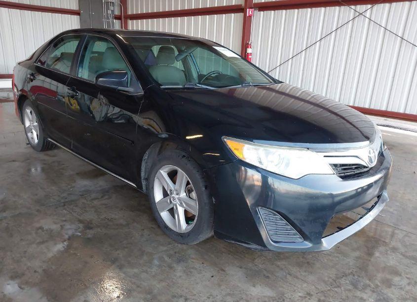 2012 Toyota Camry LE (VIN 4T4BF1FK9CR226722) main photo