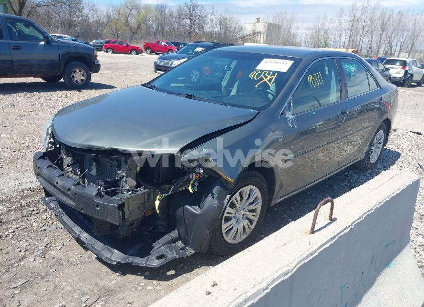 Photo 2 of 2012 Toyota Camry LE (VIN 4T4BF1FK9CR229751)