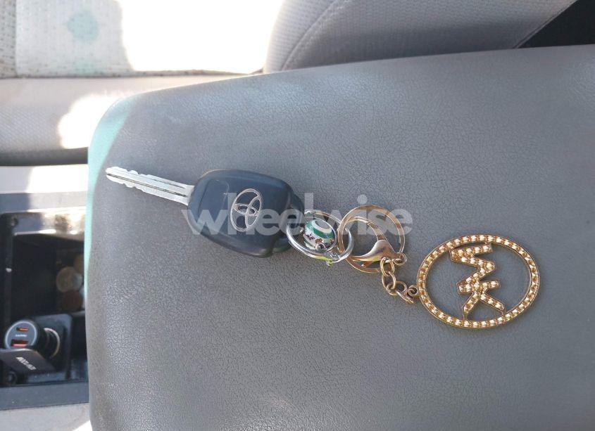 Photo 11 of 2012 Toyota Camry LE (VIN 4T4BF1FK9CR240412)