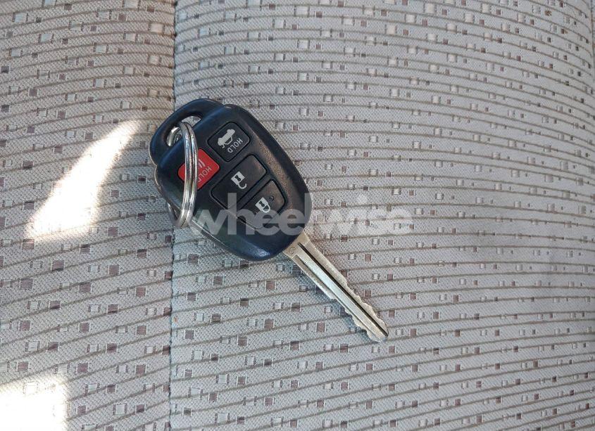 Photo 11 of 2012 Toyota Camry LE (VIN 4T4BF1FK9CR262149)