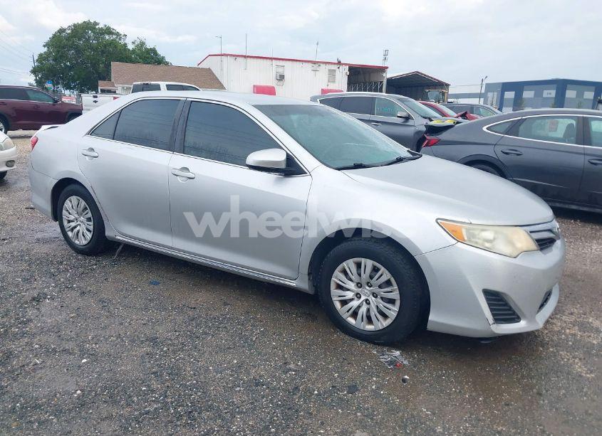 2012 Toyota Camry LE (VIN 4T4BF1FK9CR270865) main photo